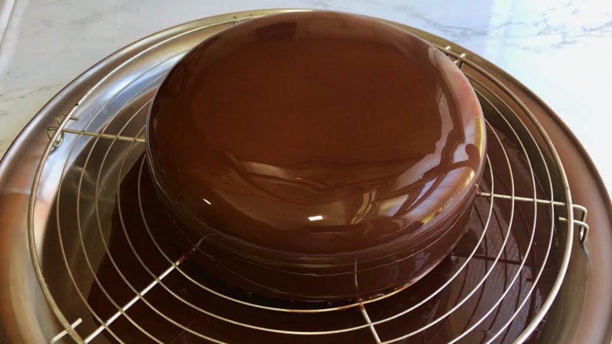 Glacage Miroir Au Chocolat Ultra Brillant Gateau Et Cuisine Rachida