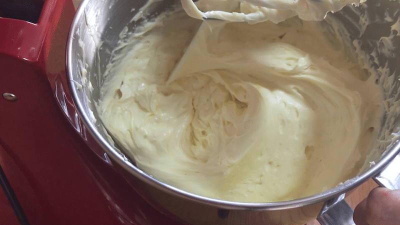 Crème mousseline ,recette cap pâtissier pour le fraisier