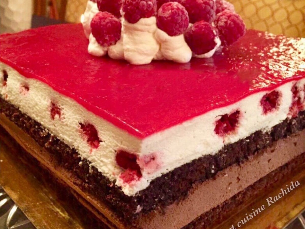 Entremet Aux Deux Mousses Chocolat Et Framboises Gateau Et Cuisine Rachida