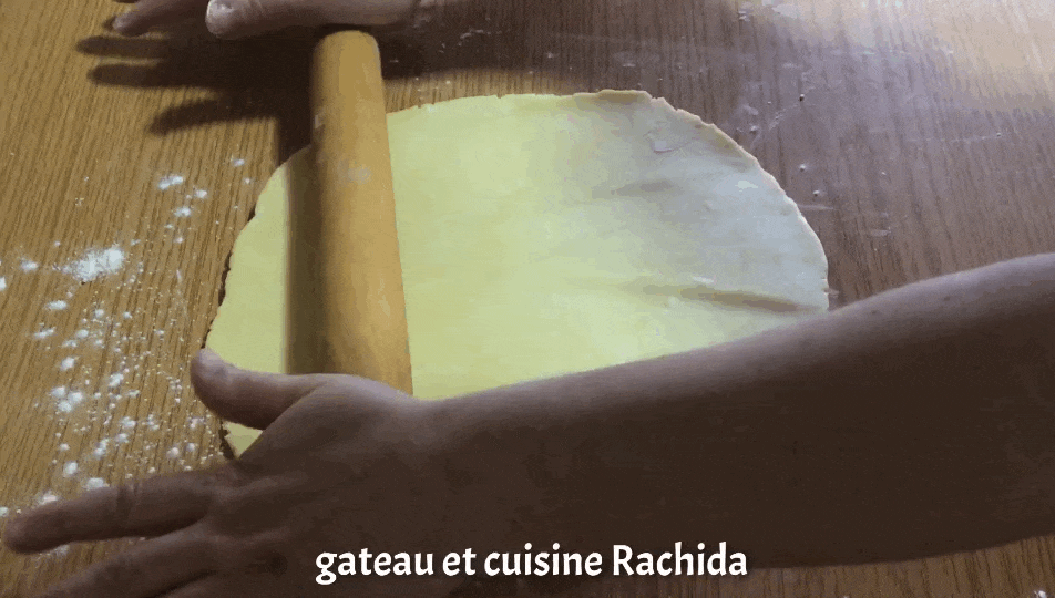 Technique for rolling out shortcrust pastry