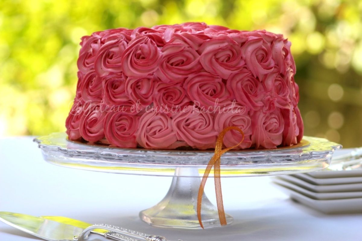 Gateau D Anniversaire Rose Layer Cake Aux Framboises Gateau Et Cuisine Rachida