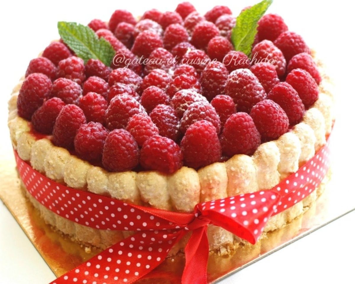 Charlotte Vanille Et Framboises Bavaroise Vanille Gateau Et Cuisine Rachida