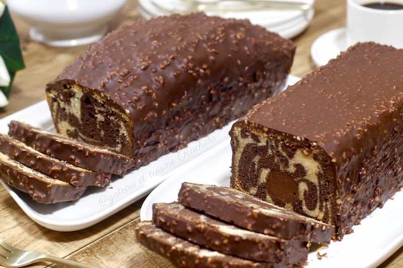 gâteau marbré cacao hyper moelleux avec glaçage rocher
