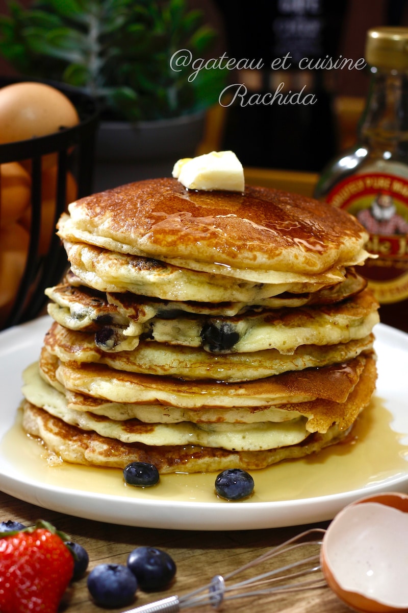 recipe for fluffy buttermilk pancakes with maple syrup
