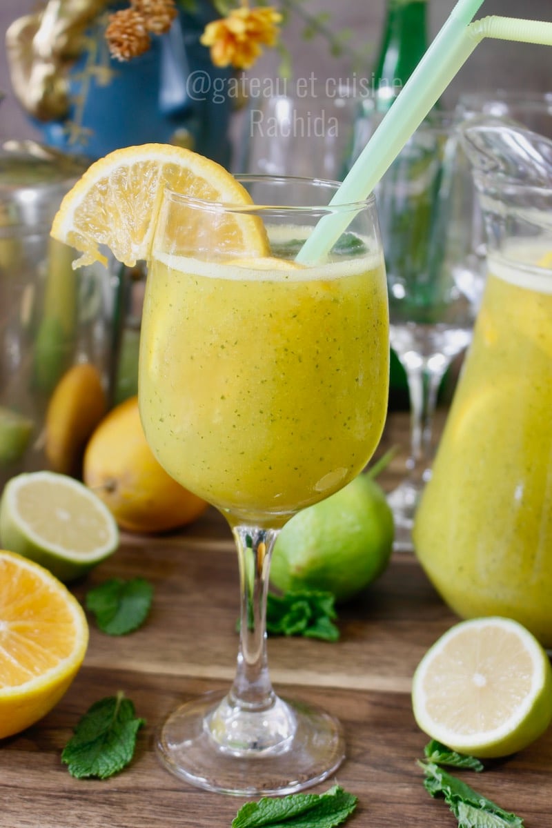 cocktail virgin mojito à la mangue ,au citron vert et au curcuma