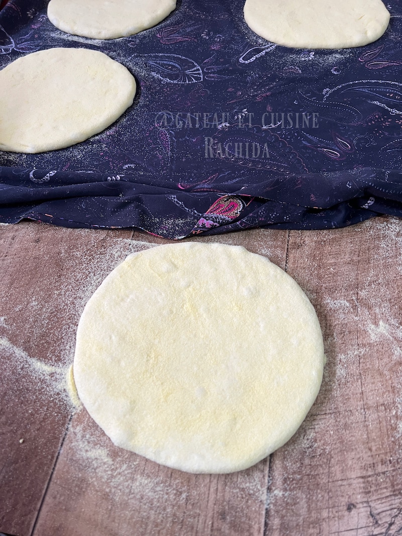 pain arabe matlouh moelleux et facile