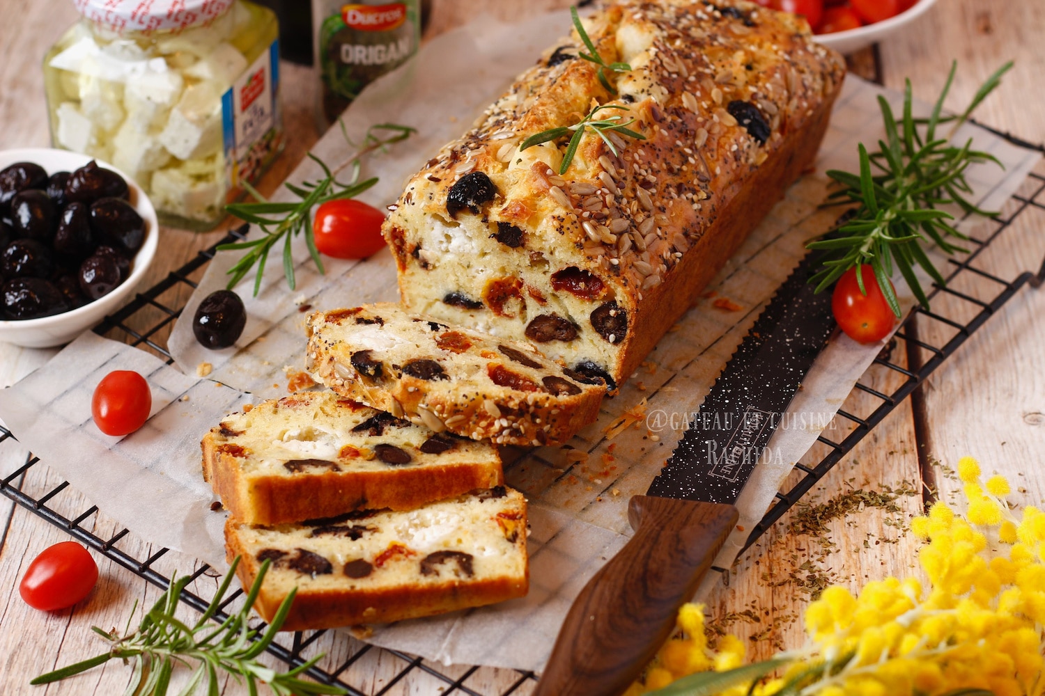 Very easy olives and feta appetizer cake