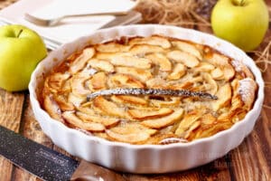 clafoutis aux pommes crémeux et moelleux