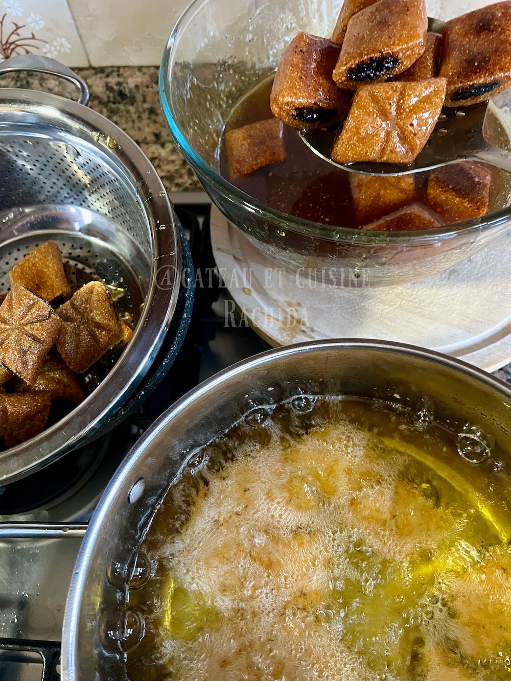 Cooking date makrouts