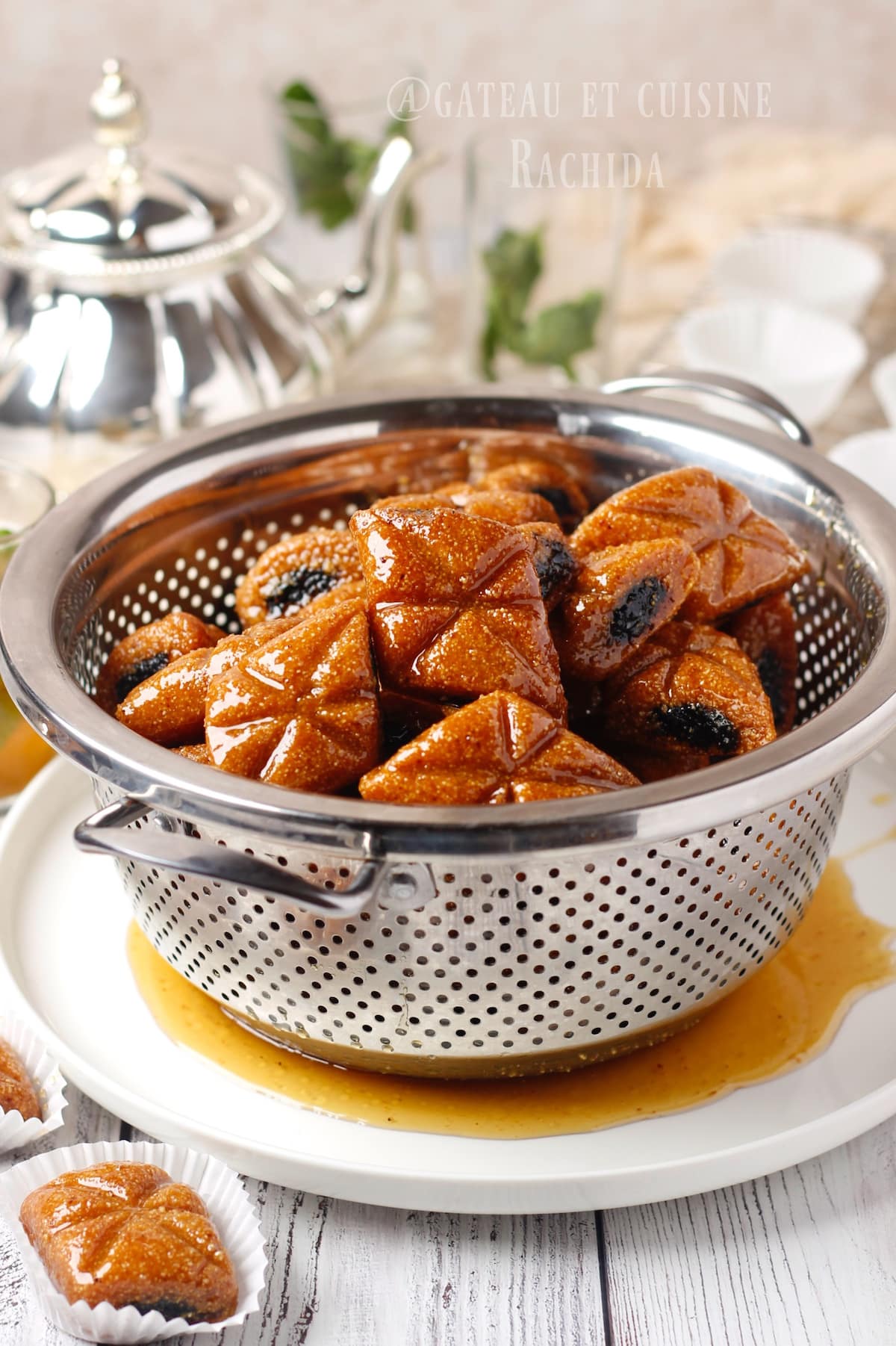 Recipe for soft date makrouts