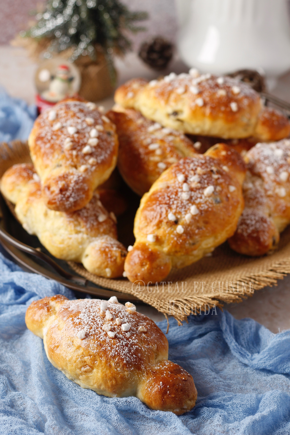 cougnous with raisins and pearl sugar