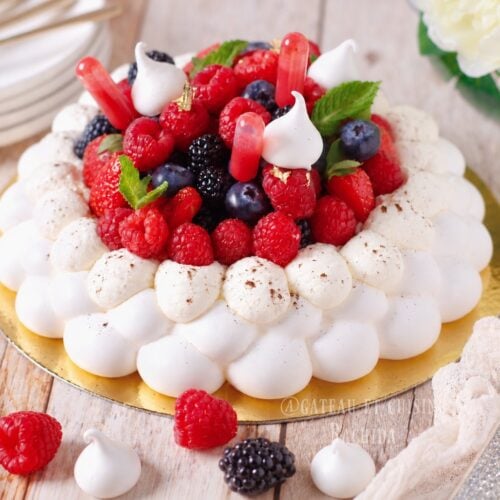 pavlova facile aux fruits rouges avec chantilly mascarpone